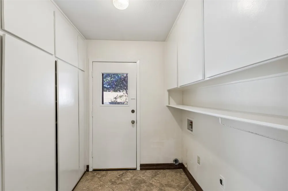 505 Caduceus Lane Hurst, TX 76053