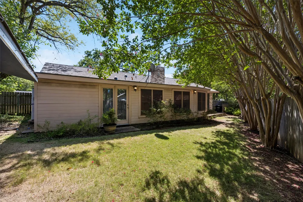 505 Caduceus Lane Hurst, TX 76053