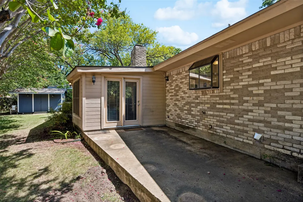 505 Caduceus Lane Hurst, TX 76053