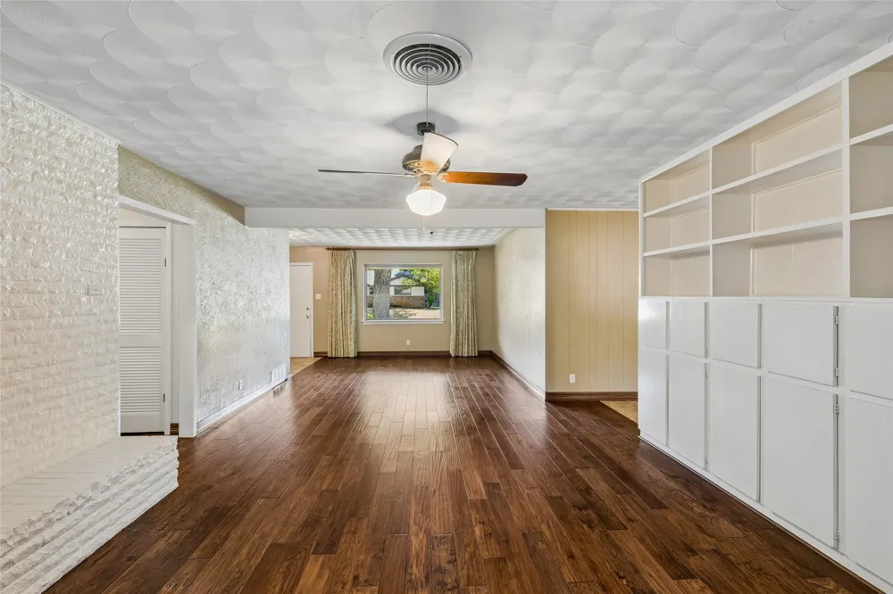 505 Caduceus Lane Hurst, TX 76053