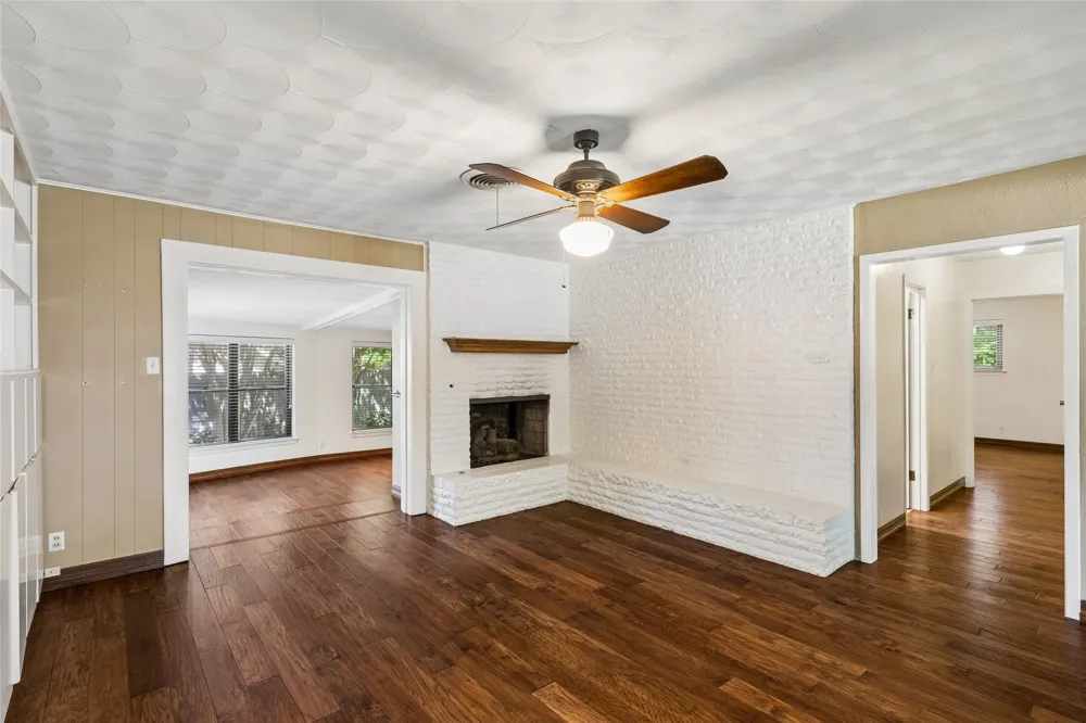 505 Caduceus Lane Hurst, TX 76053