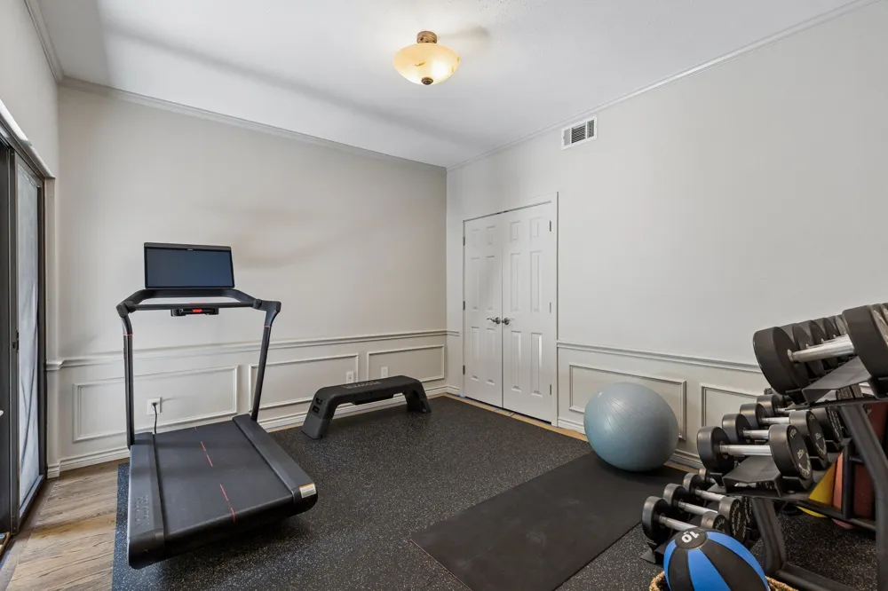 6015 Shetland Drive Dallas, TX 75230