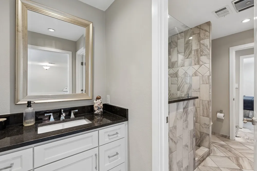 6015 Shetland Drive Dallas, TX 75230
