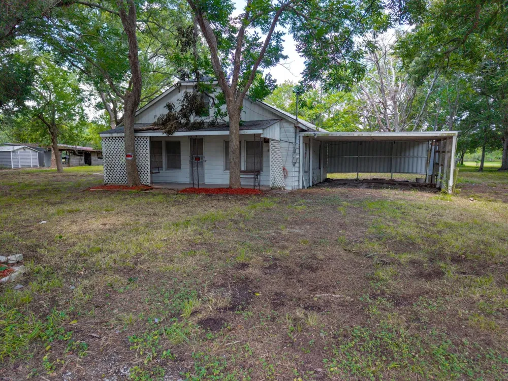 1301 Adams Road Bay City, TX 77414
