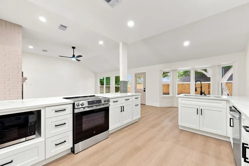 1512 Windsor Drive Friendswood, TX 77546
