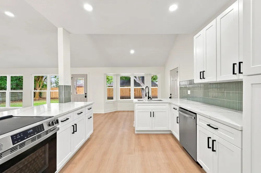 1512 Windsor Drive Friendswood, TX 77546