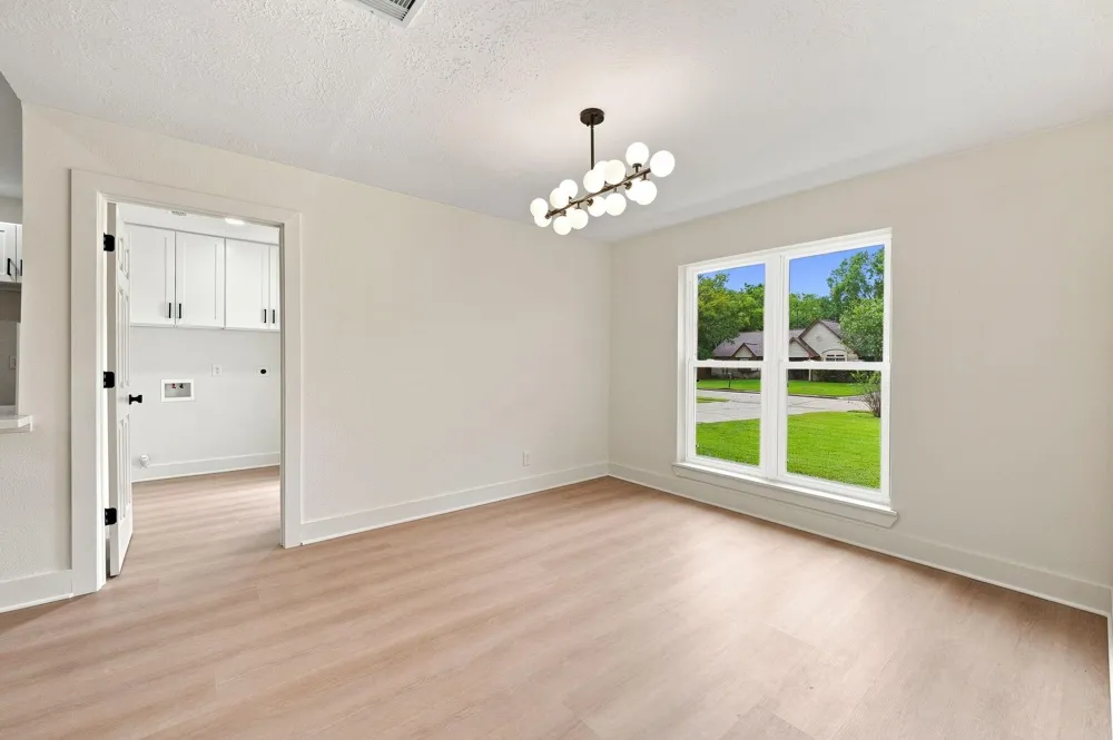 1512 Windsor Drive Friendswood, TX 77546