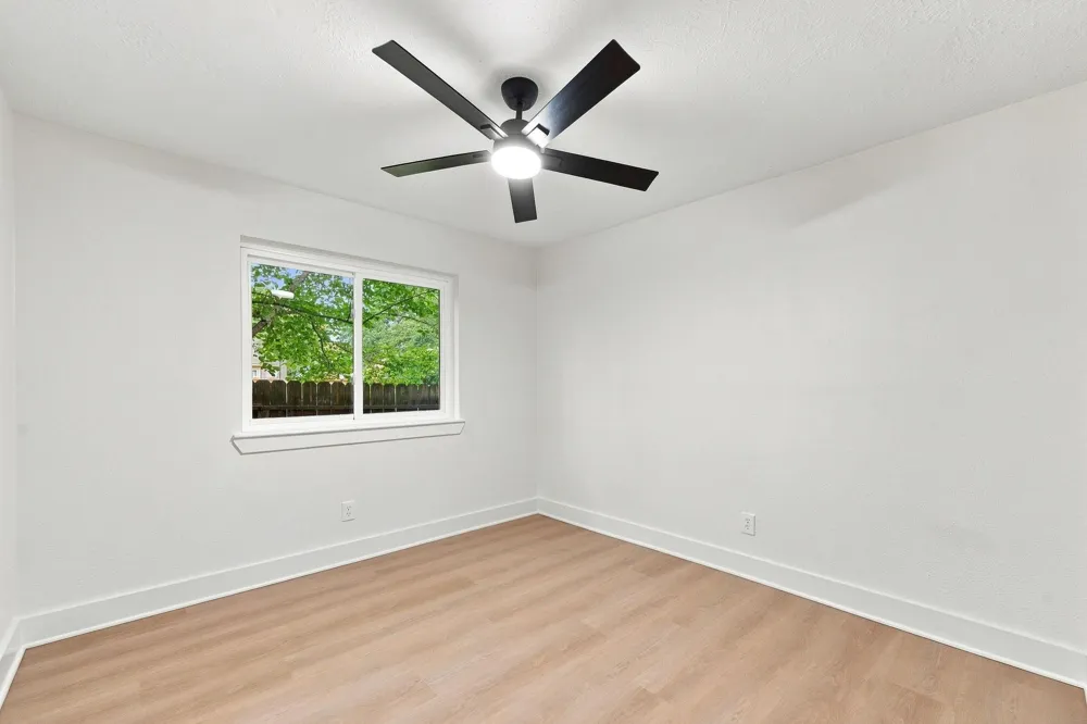 1512 Windsor Drive Friendswood, TX 77546