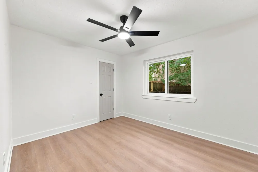 1512 Windsor Drive Friendswood, TX 77546