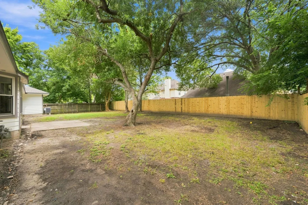 1512 Windsor Drive Friendswood, TX 77546