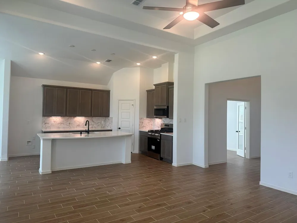 13631 Lago Vista Drive Iowa Colony, TX 77583
