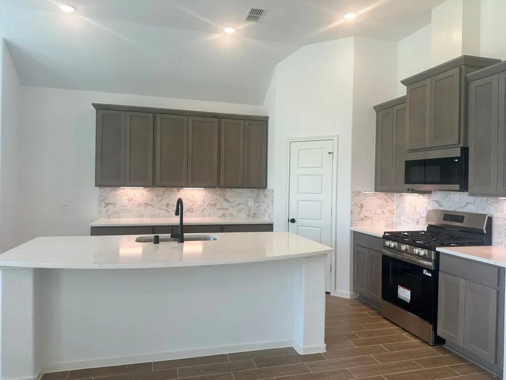 13631 Lago Vista Drive Iowa Colony, TX 77583
