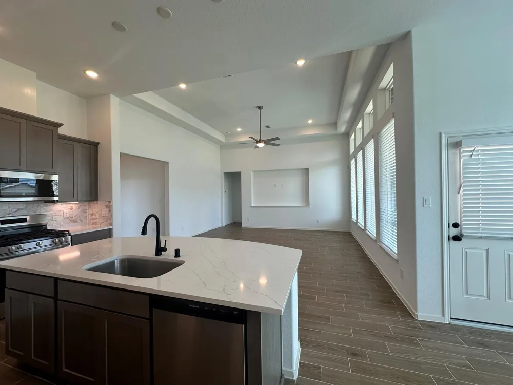 13631 Lago Vista Drive Iowa Colony, TX 77583
