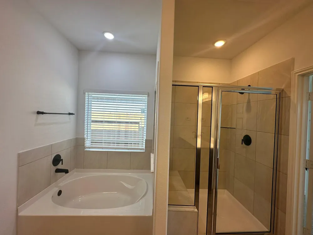 13631 Lago Vista Drive Iowa Colony, TX 77583
