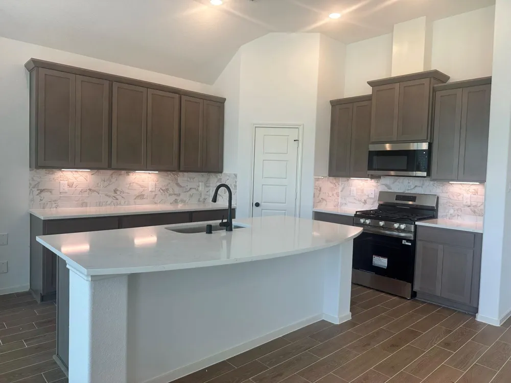 13631 Lago Vista Drive Iowa Colony, TX 77583
