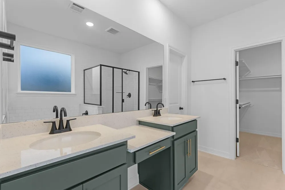 7739 Topaz Ridge Drive Angleton, TX 77515