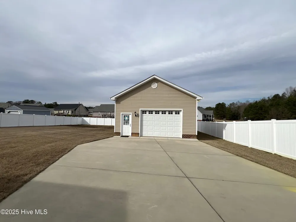 6725 Hemlock Court Sims, NC 27880