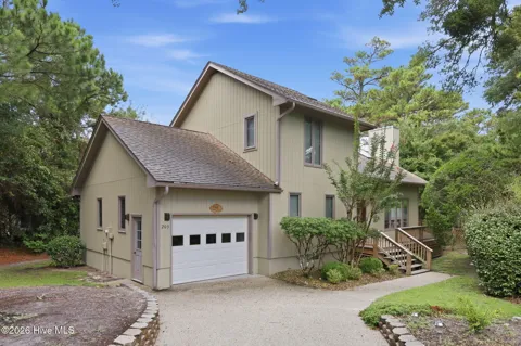 203 Lagoon Court