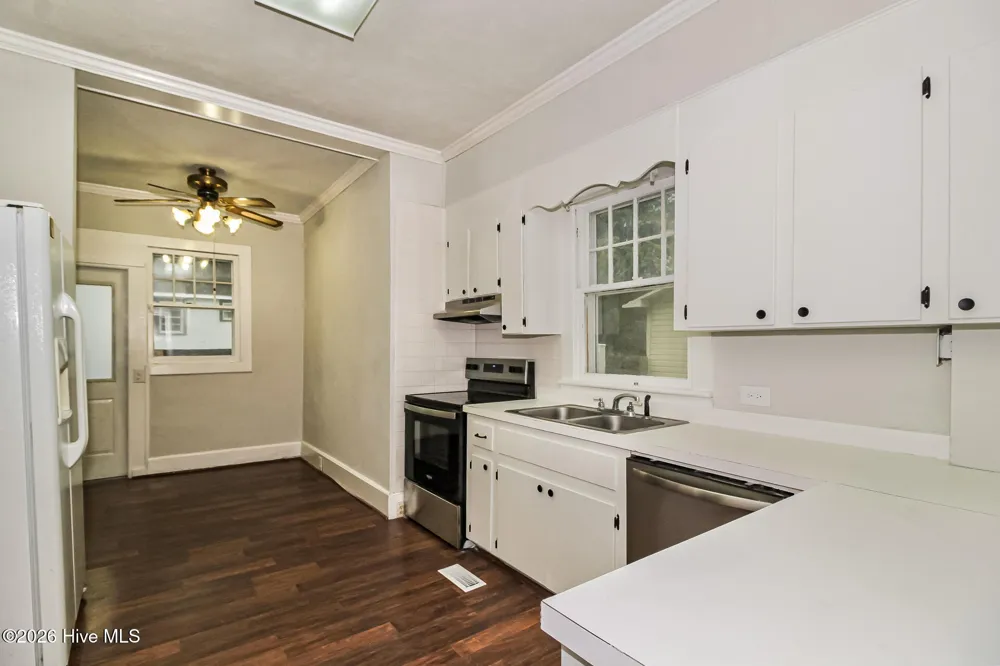 114 E Clay Street Whiteville, NC 28472