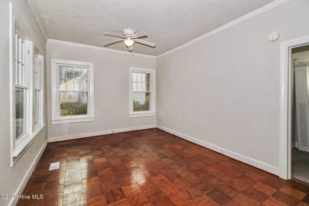 114 E Clay Street Whiteville, NC 28472