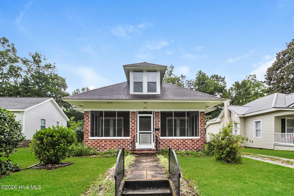 114 E Clay Street Whiteville, NC 28472