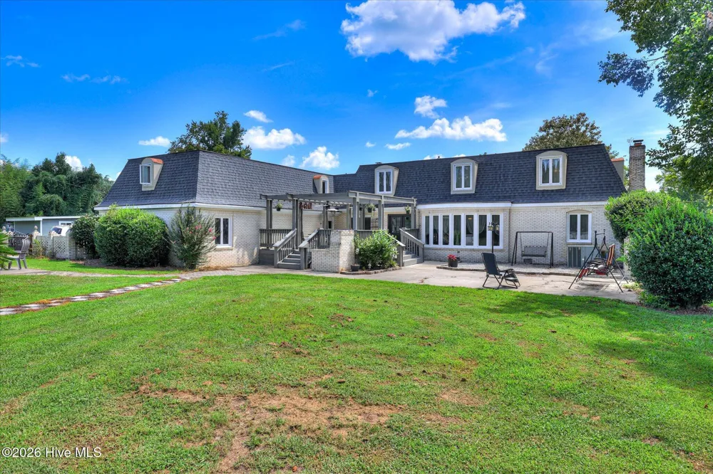 13591 Us Highway 1 Wrens, GA 30833