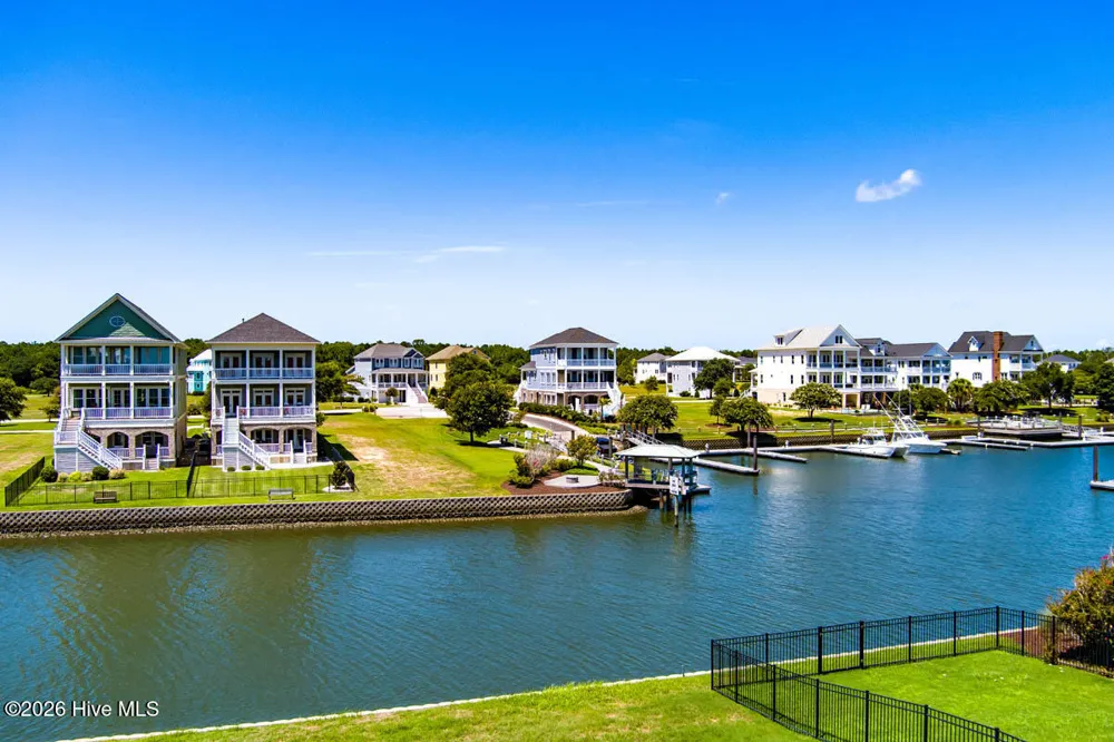 329 Oxton Place Newport, NC 28570