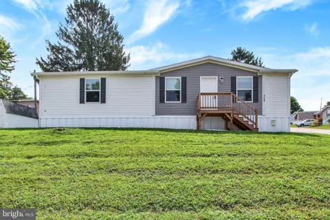 119 CHESTNUT HILL DRIVE
