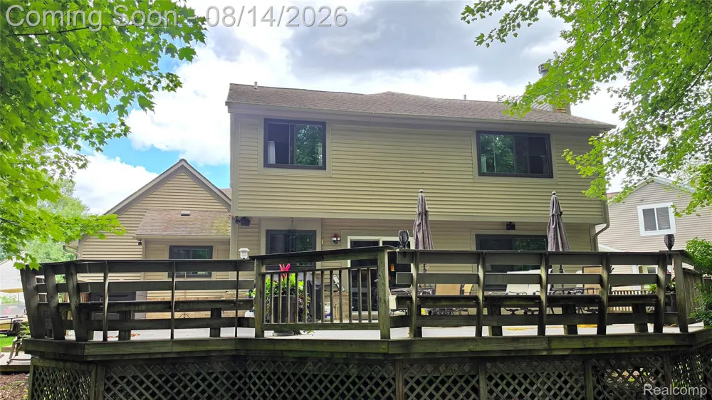 2525 Baltusrol Court Commerce Charter Township, MI 48382