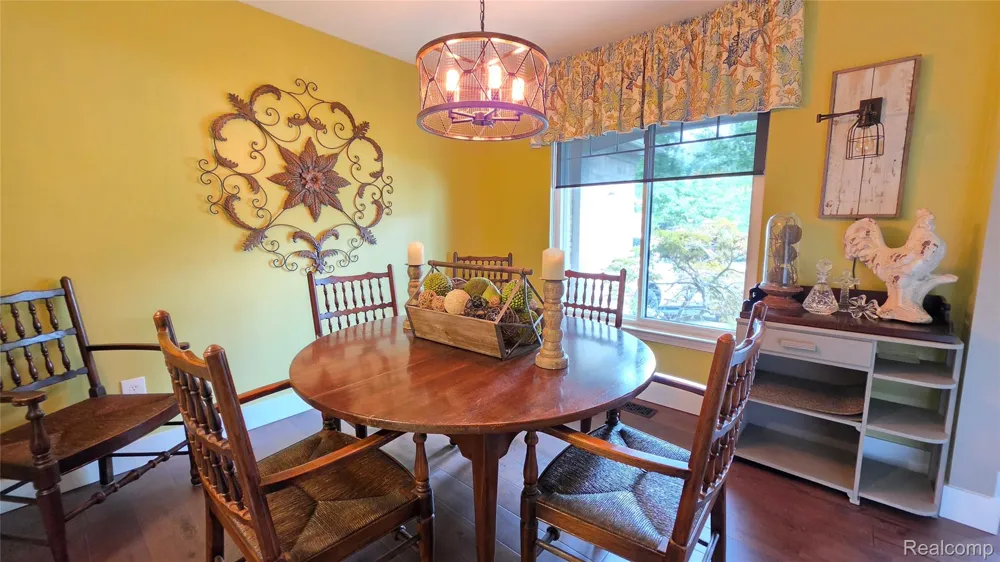 2525 Baltusrol Court Commerce Charter Township, MI 48382