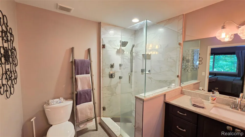 2525 Baltusrol Court Commerce Charter Township, MI 48382