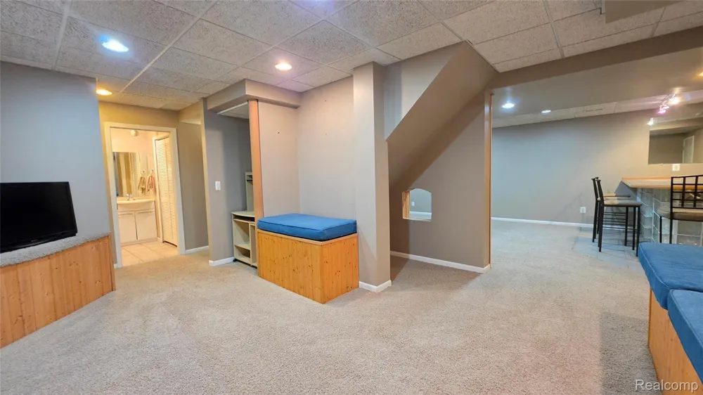 2525 Baltusrol Court Commerce Charter Township, MI 48382