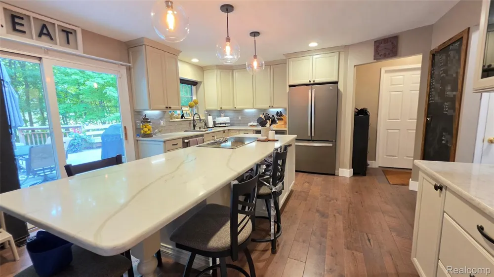 2525 Baltusrol Court Commerce Charter Township, MI 48382