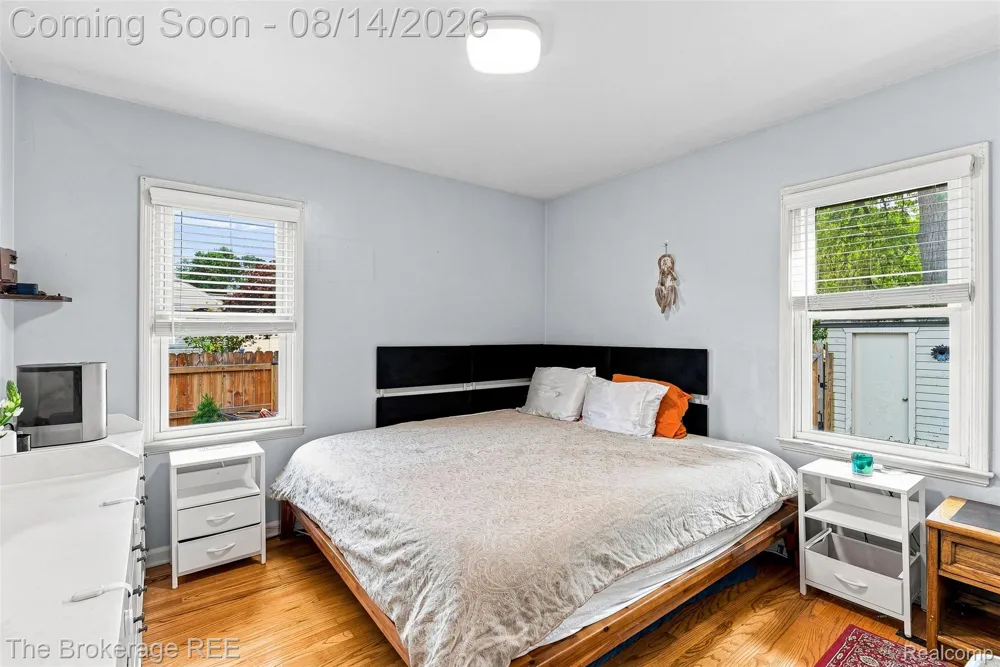 2190 Mapledale Street Ferndale City, MI 48220