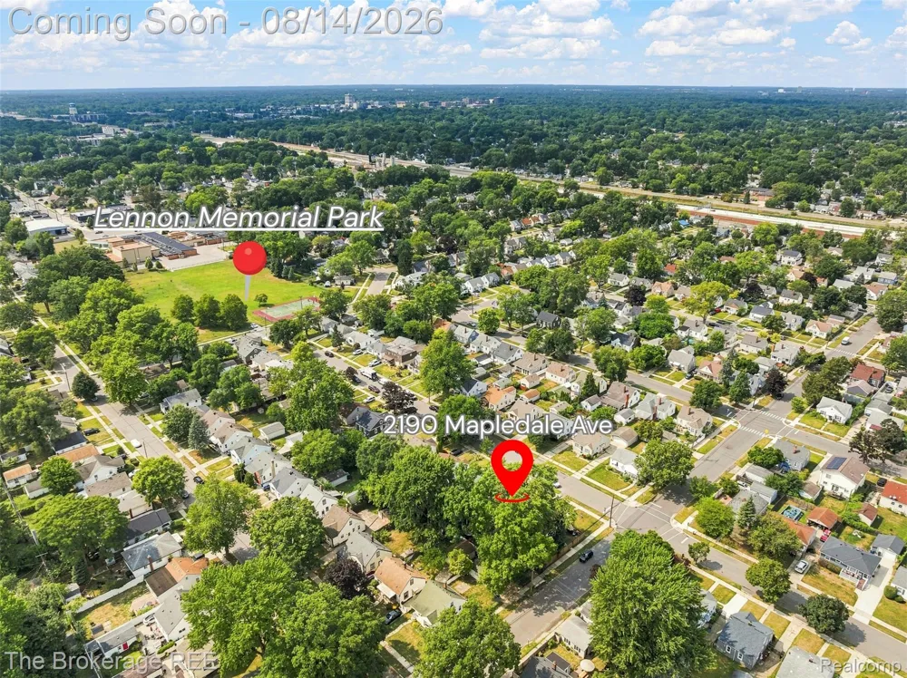 2190 Mapledale Street Ferndale City, MI 48220