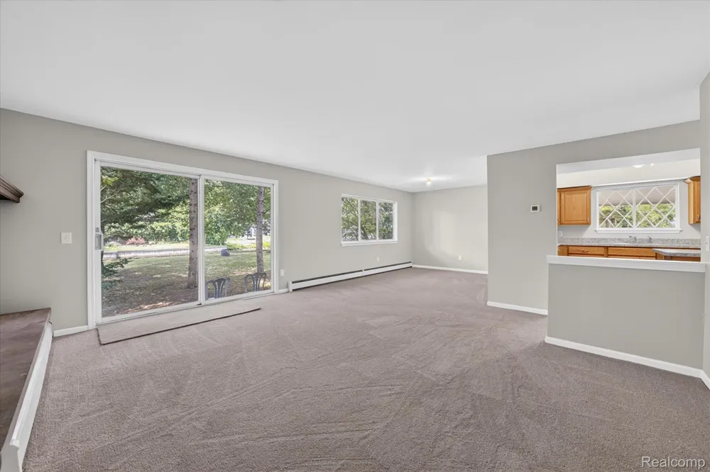 4235 Lake Grove Court White Lake Charter Township, MI 48383