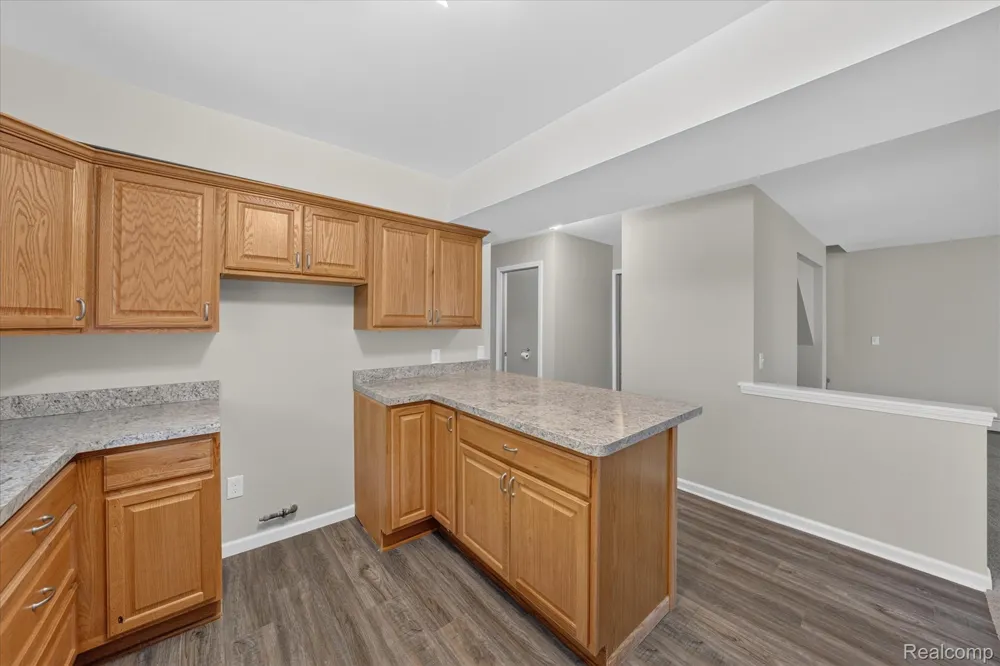 4235 Lake Grove Court White Lake Charter Township, MI 48383