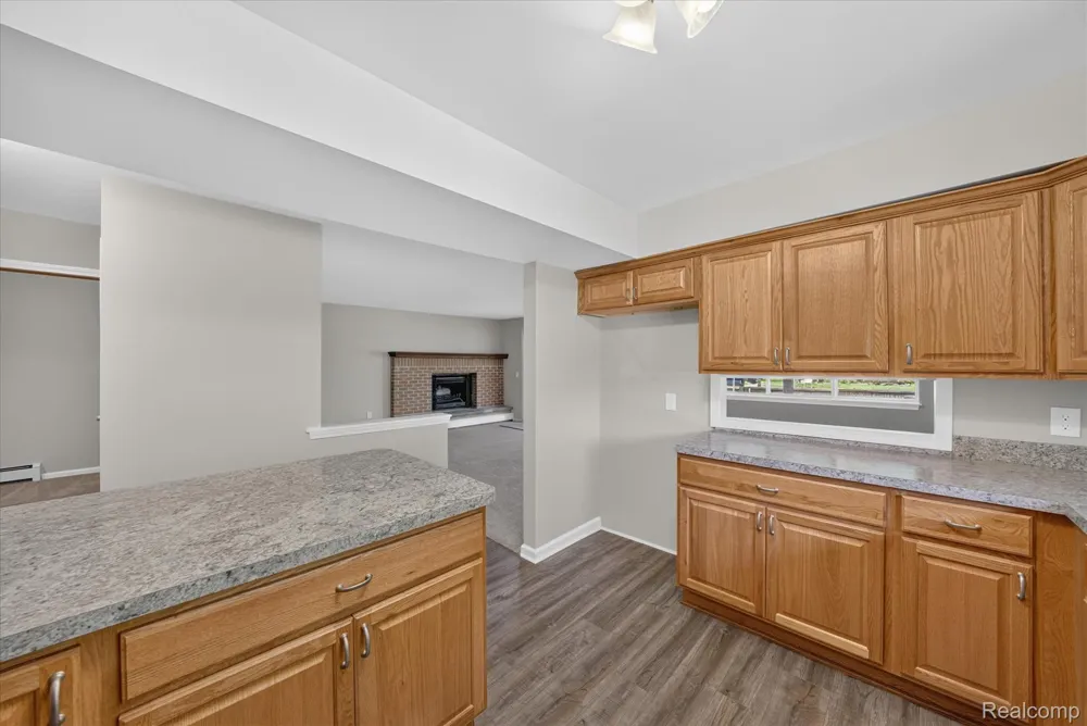 4235 Lake Grove Court White Lake Charter Township, MI 48383