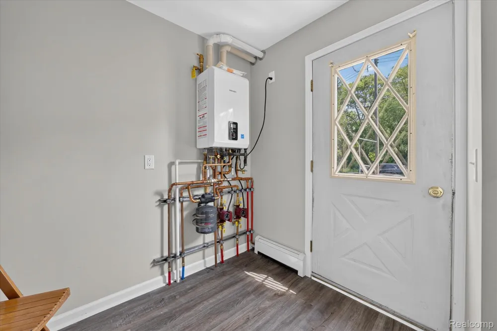 4235 Lake Grove Court White Lake Charter Township, MI 48383