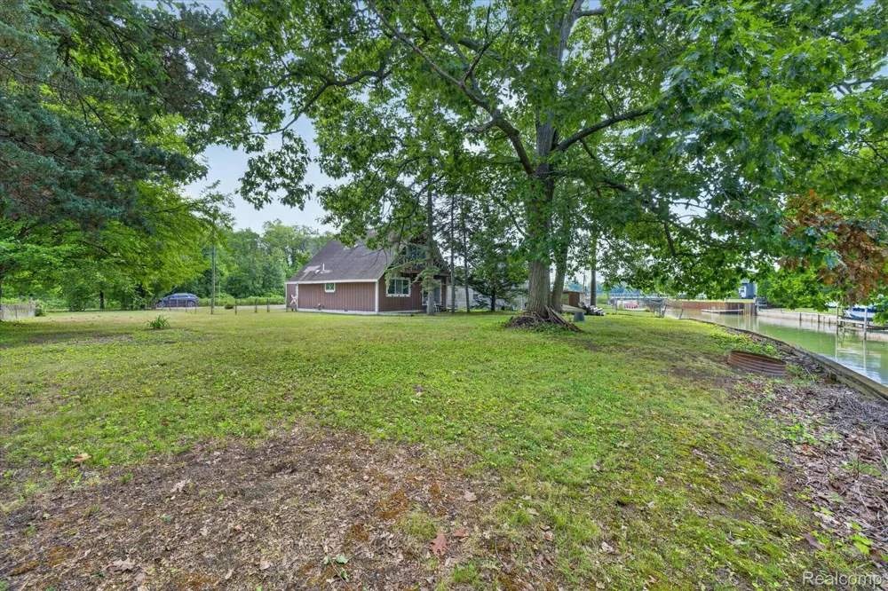 4235 Lake Grove Court White Lake Charter Township, MI 48383
