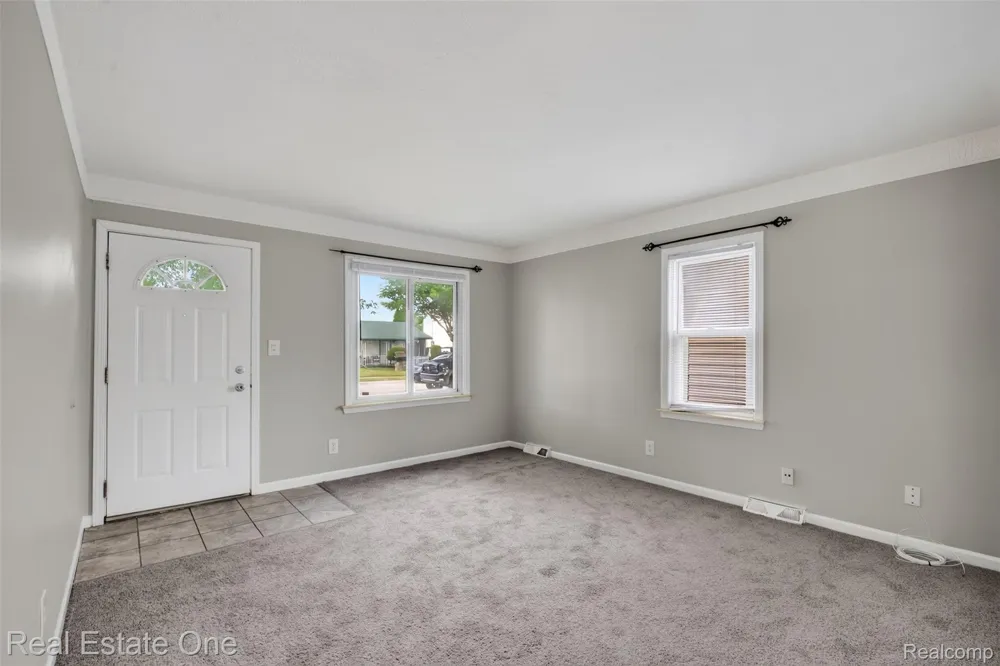 4467 16TH STREET Wyandotte City, MI 48192
