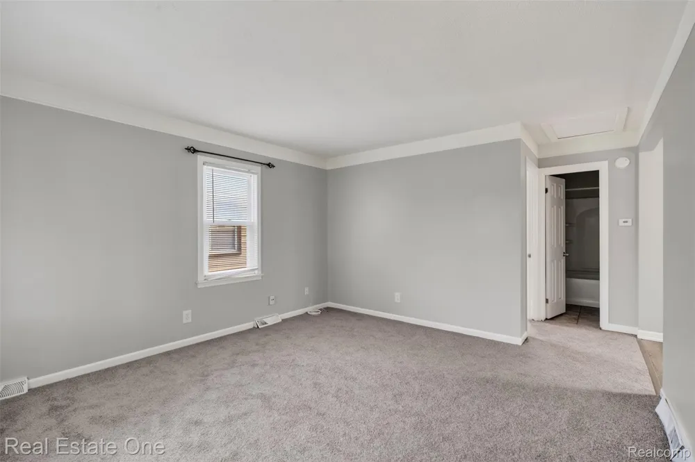 4467 16TH STREET Wyandotte City, MI 48192