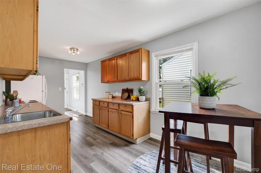 4467 16TH STREET Wyandotte City, MI 48192