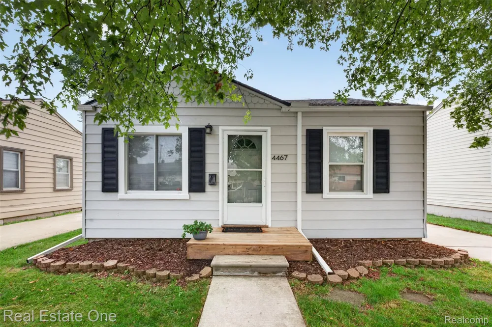 4467 16TH STREET Wyandotte City, MI 48192