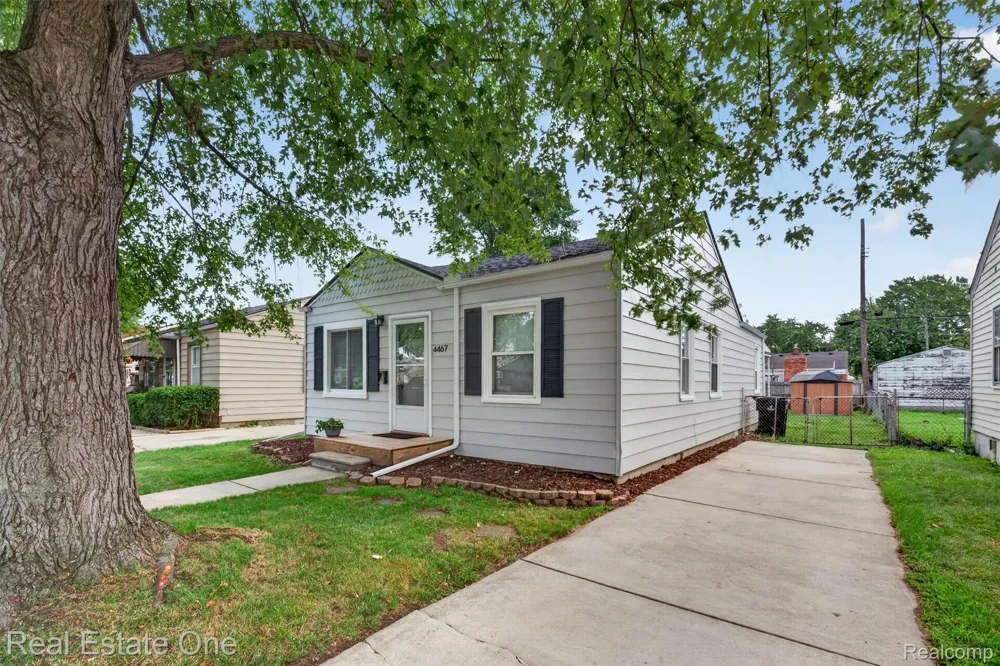 4467 16TH STREET Wyandotte City, MI 48192