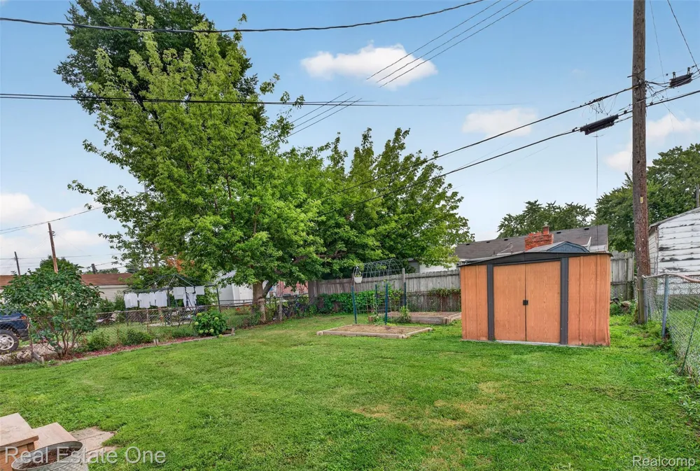 4467 16TH STREET Wyandotte City, MI 48192