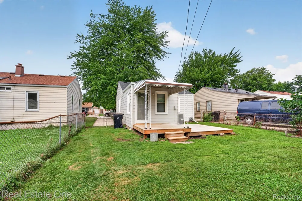 4467 16TH STREET Wyandotte City, MI 48192