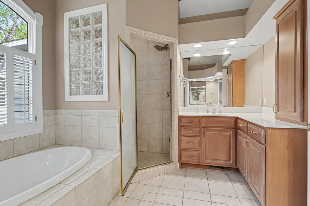 5240 Stockbridge Court Royalton Township, MI 49085