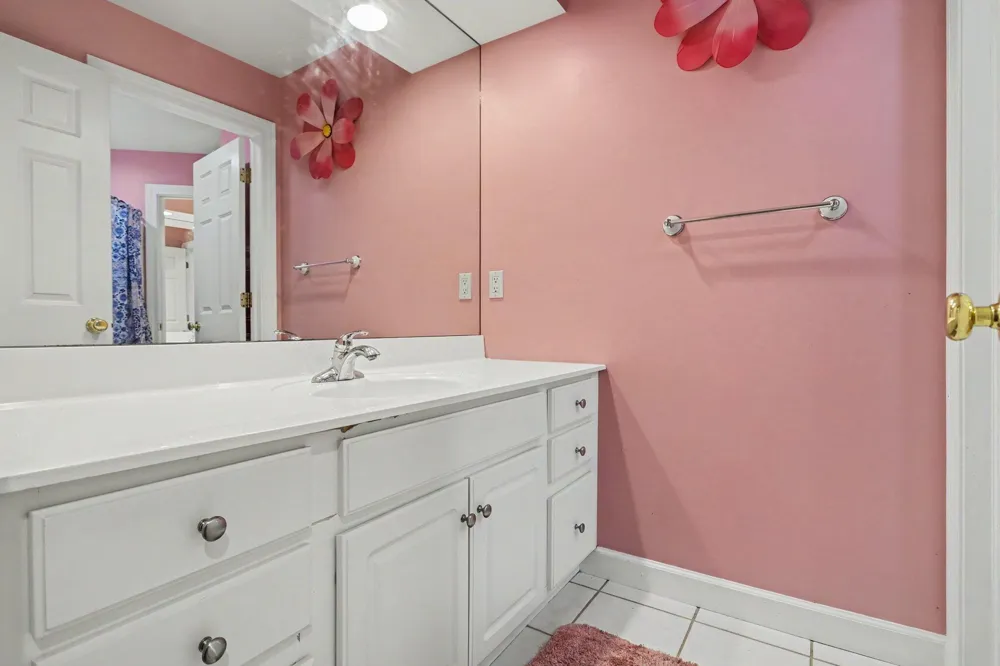 5240 Stockbridge Court Royalton Township, MI 49085