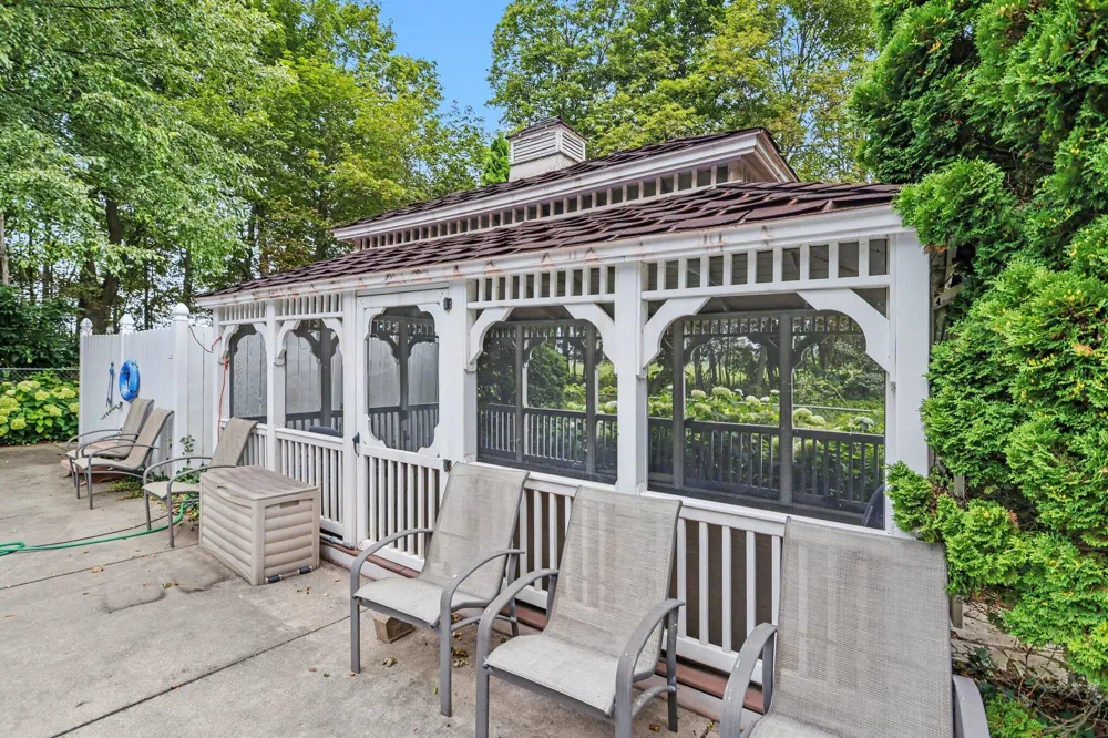 5240 Stockbridge Court Royalton Township, MI 49085